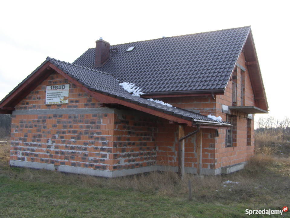 Dom do wykończenia na działce 10 arów z mediami Nysa sprzedam
