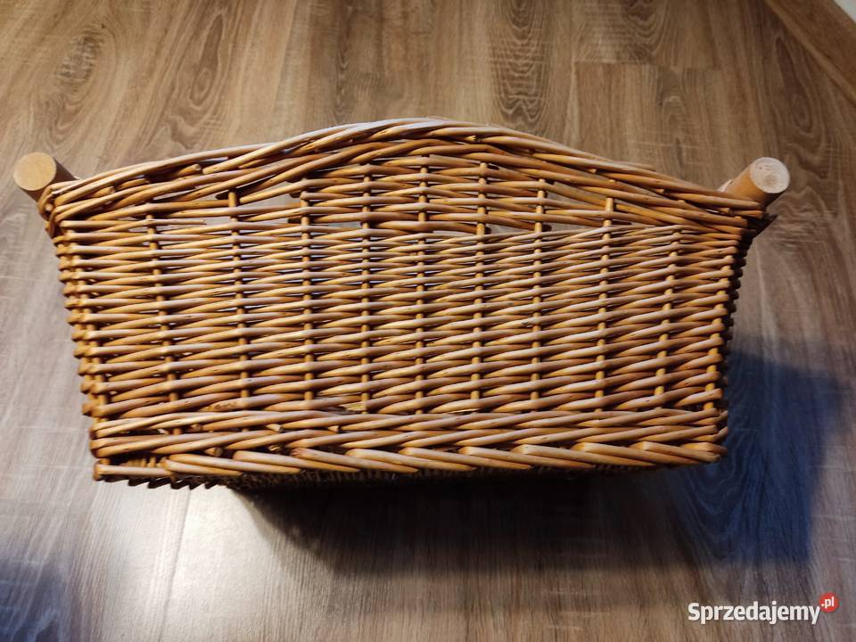 Kosz wiklinowy z rączkami uchwytami Głuchołazy