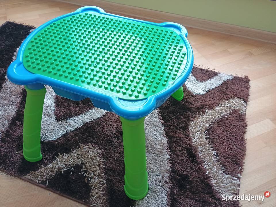 Sprzedam stolik do budowania z klocków