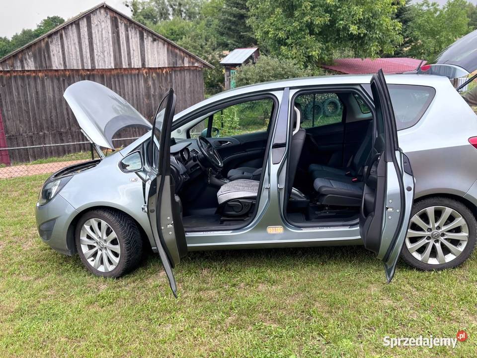 Opel Meriva B 17 cdti 2010 Średnie Duże