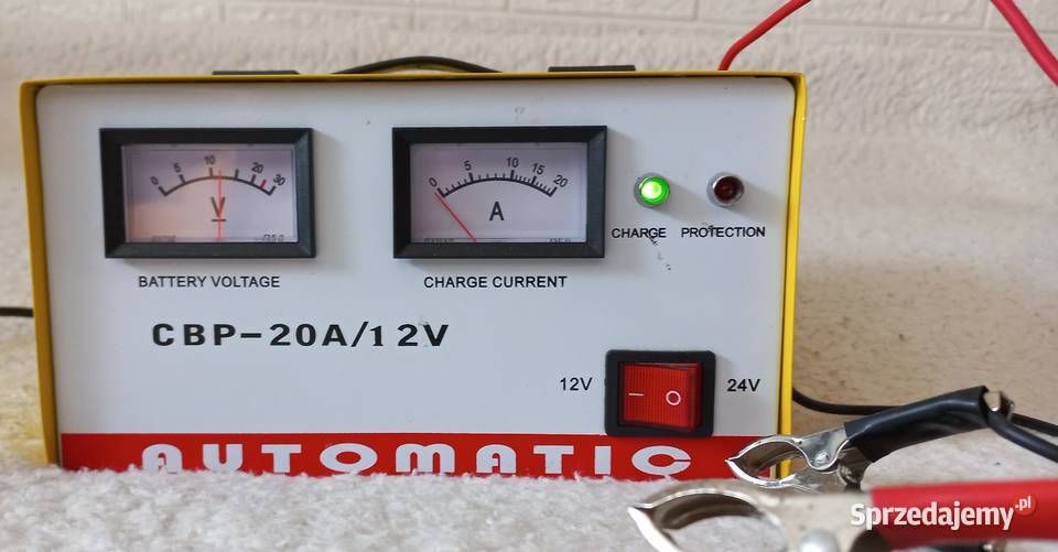 Prostownik Samochodowy CBP20A12V Woltomierz