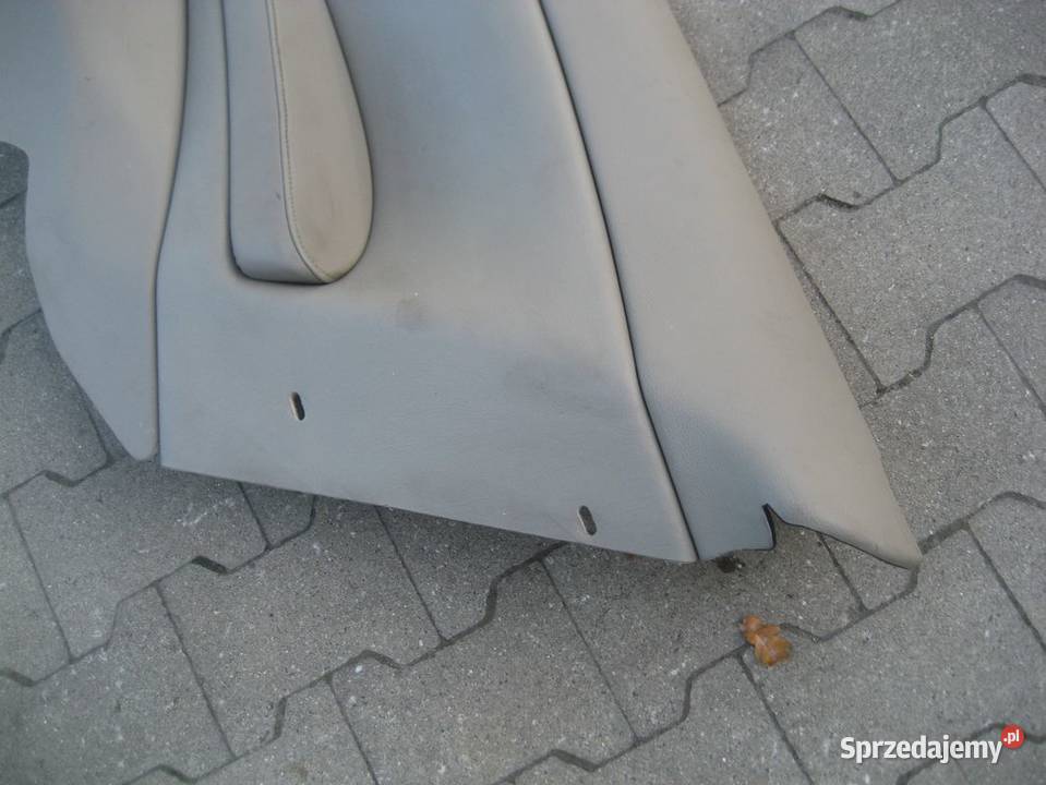 volvo c70 9804r boczek tapicerka tył prawa OEK Rakoniewice