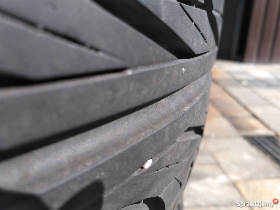 Sprzedam 2 opony PIRELLI P 6000 2055516 Ostrów Wielkopolski