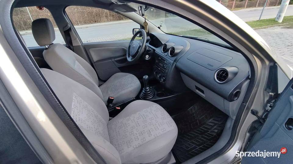 Ford Fiesta X100 13 2003r Klimatyzacja Alufelgi 1300cm3 Jasło sprzedam