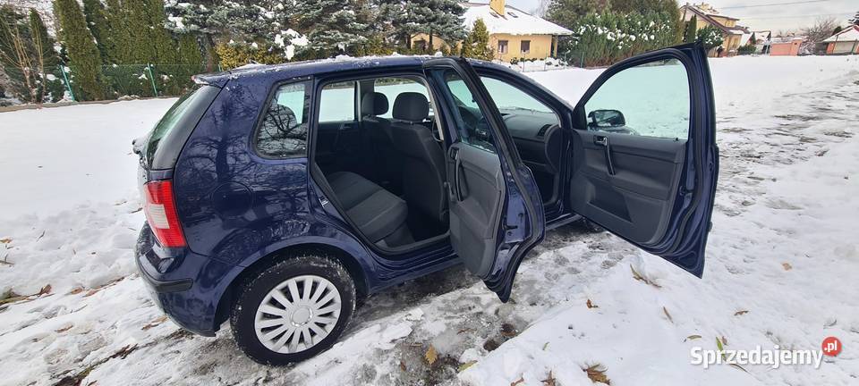 Volkswagen Polo 2002 granatowy Rok produkcji 2002 Rzeszów