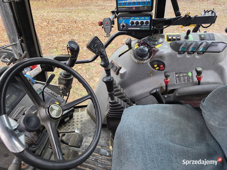 Case CS94 2000r Majdan Nowy