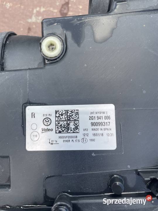 Lampa prawa vw polo 20172022 Łużna