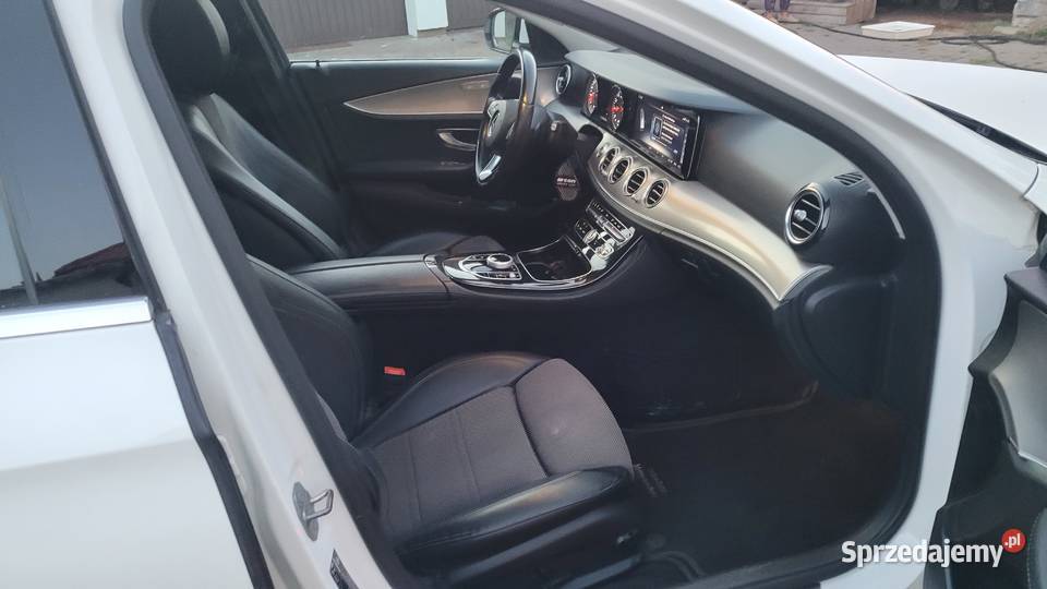 Mercedes E250 benzyna Salon 1wł mazowieckie Warszawa sprzedam