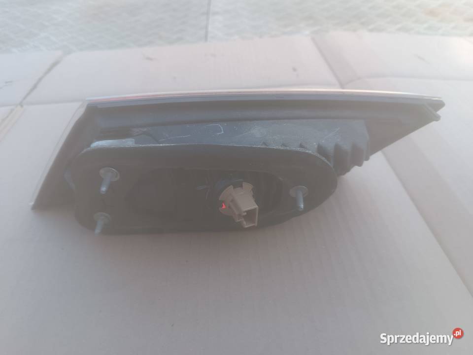 Honda Civic VIII 8 UFO lampa lewy tył W KLAPĘ Lampy tylne śląskie Częstochowa