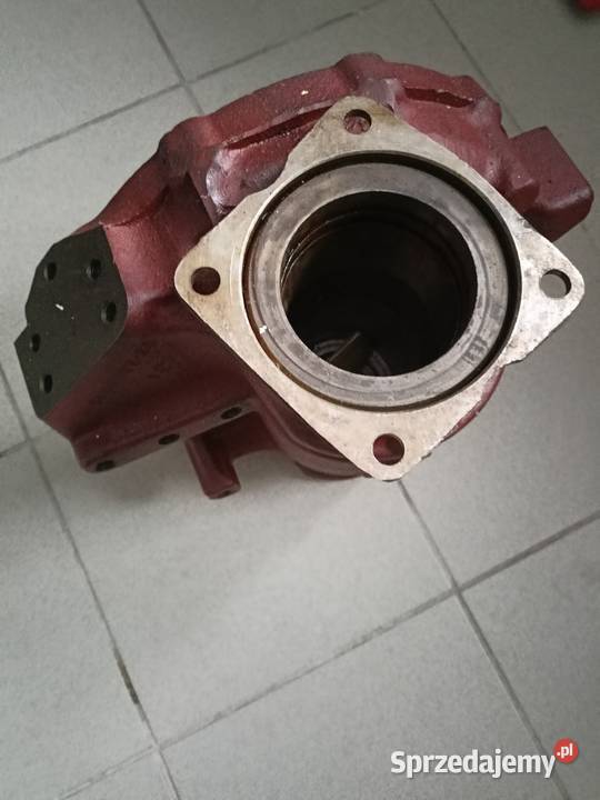 Obudowa zwolnicy przedniej MTZ Płock