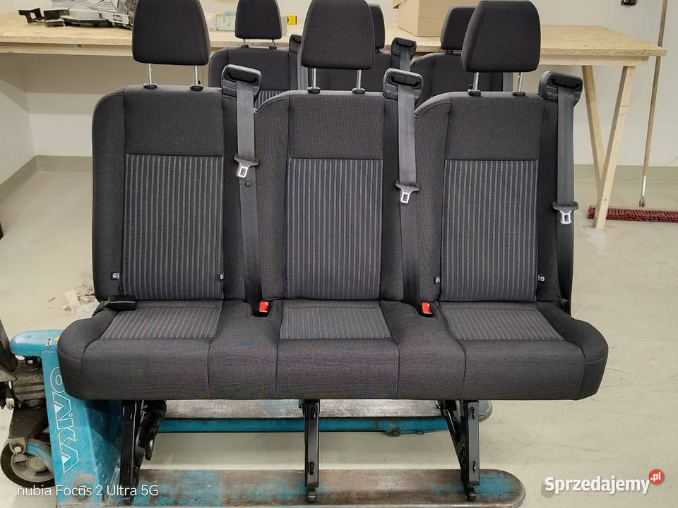 Tylną kanapą Ford Tourneo Custom Ostrów Wielkopolski