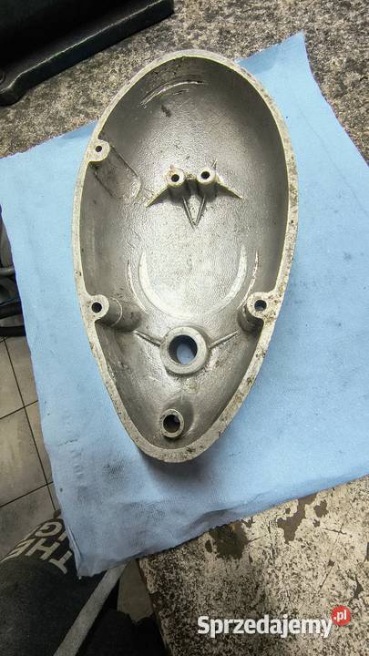 Pokrywa oleju WSK 125 nowa Dęba