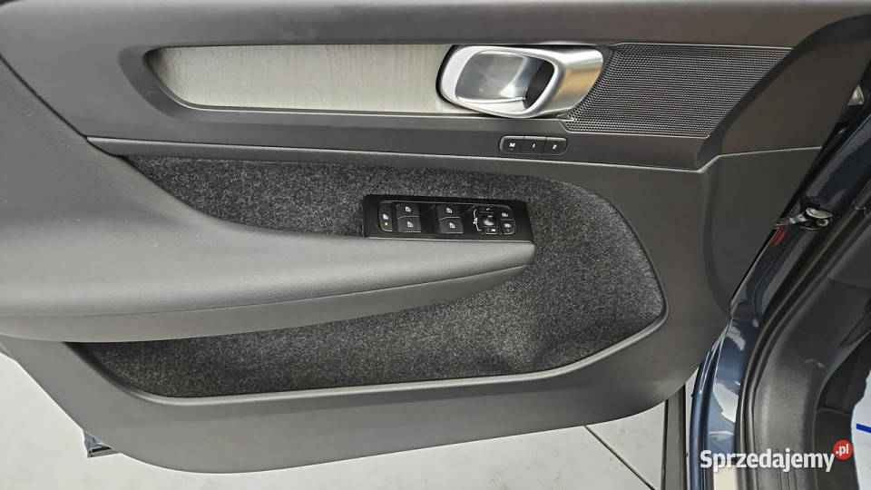 Volvo XC 40 B5 B AWD Inscription aut Z Polskiego nieuszkodzony Warszawa