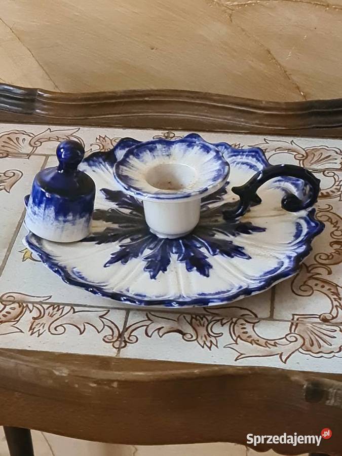 Porcelanowy kaganek z gasikiem mazowieckie