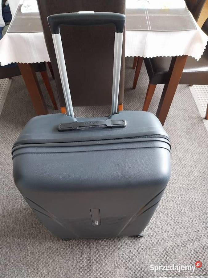 Walizka twarda American Tourister sprzedam