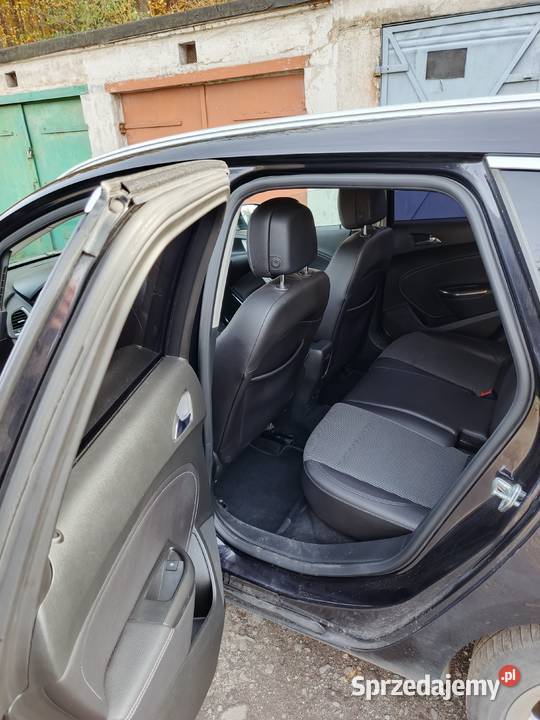 Na sprzedaż Opel Astra J nieuszkodzony