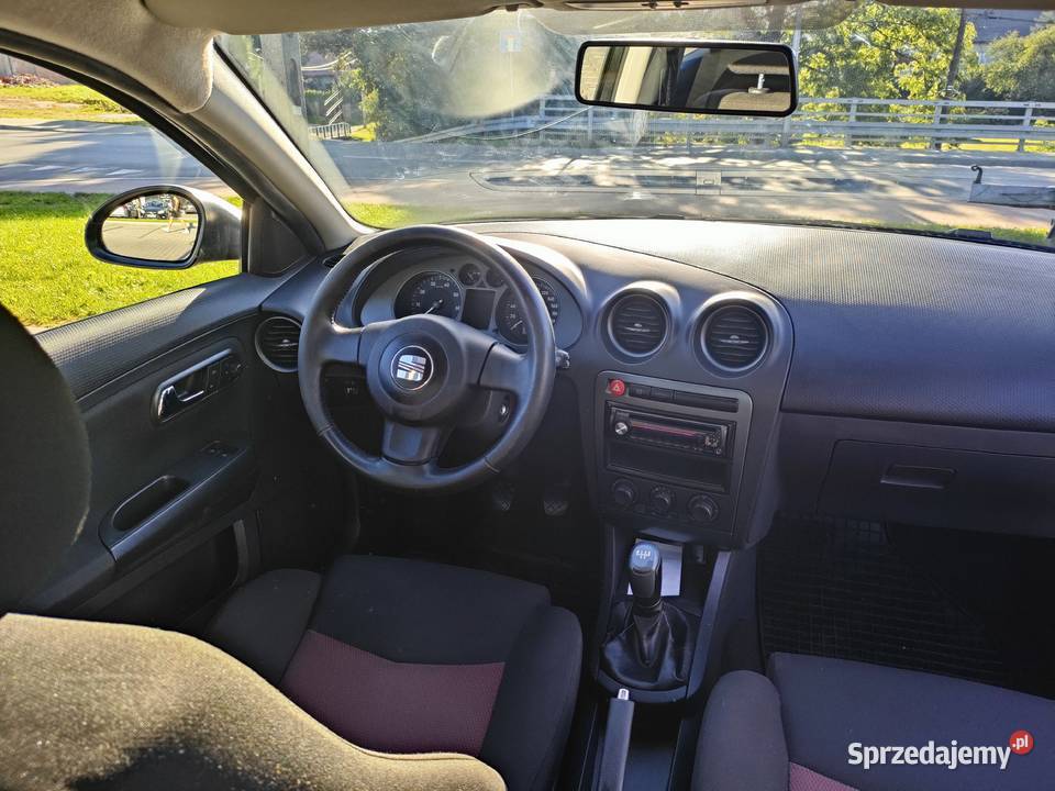 SEAT Ibiza 2008 14 Benzyna 140 000 Zadbany Rok produkcji 2008 Nowy Sącz