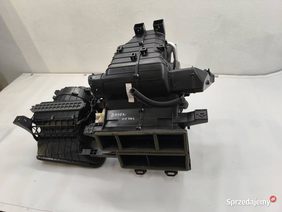 NAGRZEWNICA KOMPLETNA HYUNDAI BAYON 12B