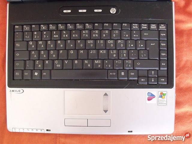 Fujitsu Siemens Amilo M7405