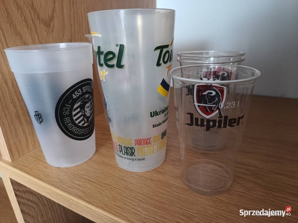 Pamiątkowe stadionowe kubki do piwa Wronki
