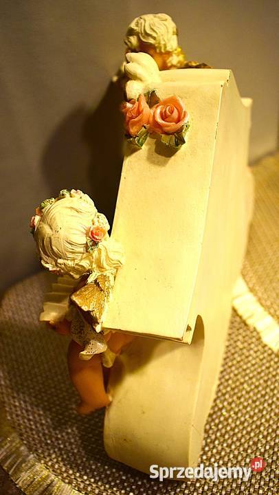 Zegar kominkowy z Cherubinkami wykonany z żywicy