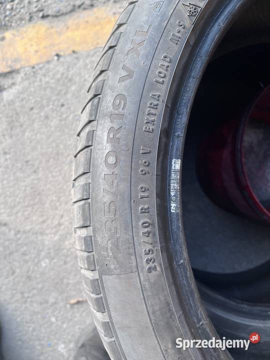 dwie opony Continental zimowe 235 40 R 19 Samochodowe Prudnik