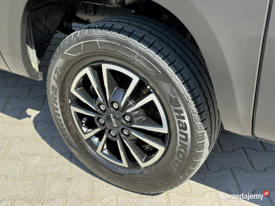 Iveco Daily 35S18 HIMATIC Blaszak Furgon Winda zarejestrowany w Polsce Iveco Widełki