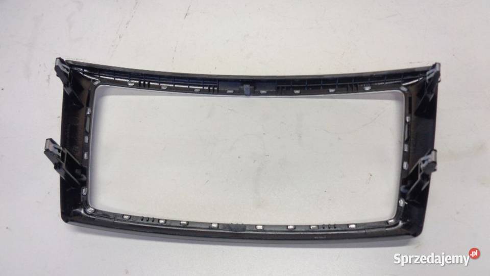 OBUDOWA OSŁONA DEKOR RAMKA WYŚWIETLACZA MERCEDES Rakoniewice