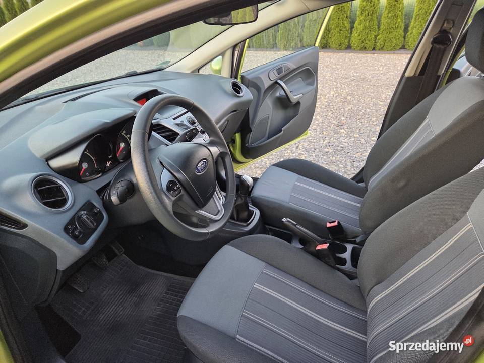 Ford Fiesta125 16V 82 AMBIENTE Super StanRATYGW nieuszkodzony Buk sprzedam