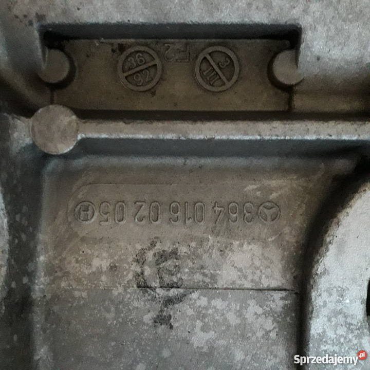 Mercedes OM364 POKRYWA ZAWORÓW 609D 709D 809D