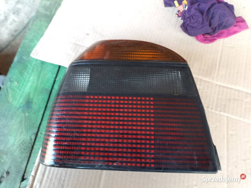 GOLF 3 LAMPA TYŁ LEWA Kamień-Kolonia