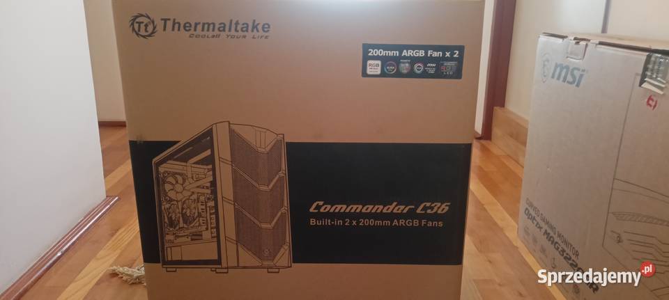 Nowa obudowa do komputera Thermaltake Commander Krzywcza