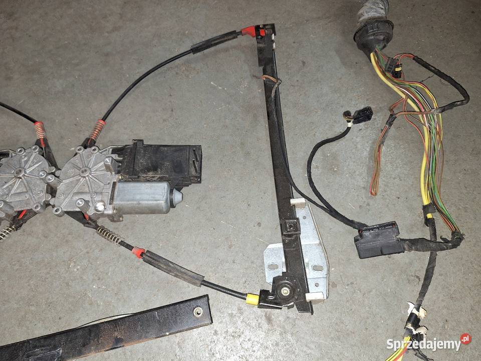 Passat b4 9397 kplelektrycznych szyb Rok produkcji 1996 Mechanizmy opuszczania szyb Gołdap