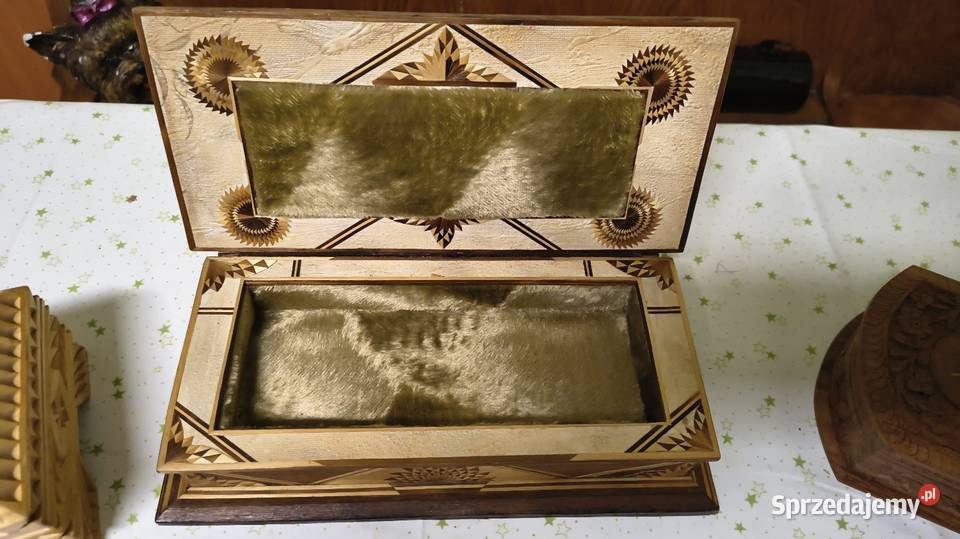 Stare drewniane pudełka Chorzew