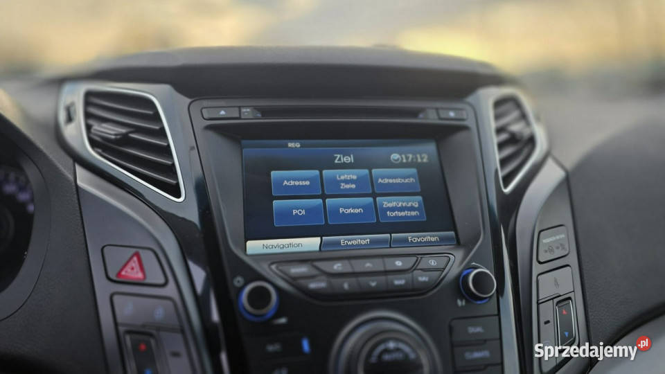 Hyundai i40 ledy xsenon duza navi mały przebieg czarny pomorskie Lębork