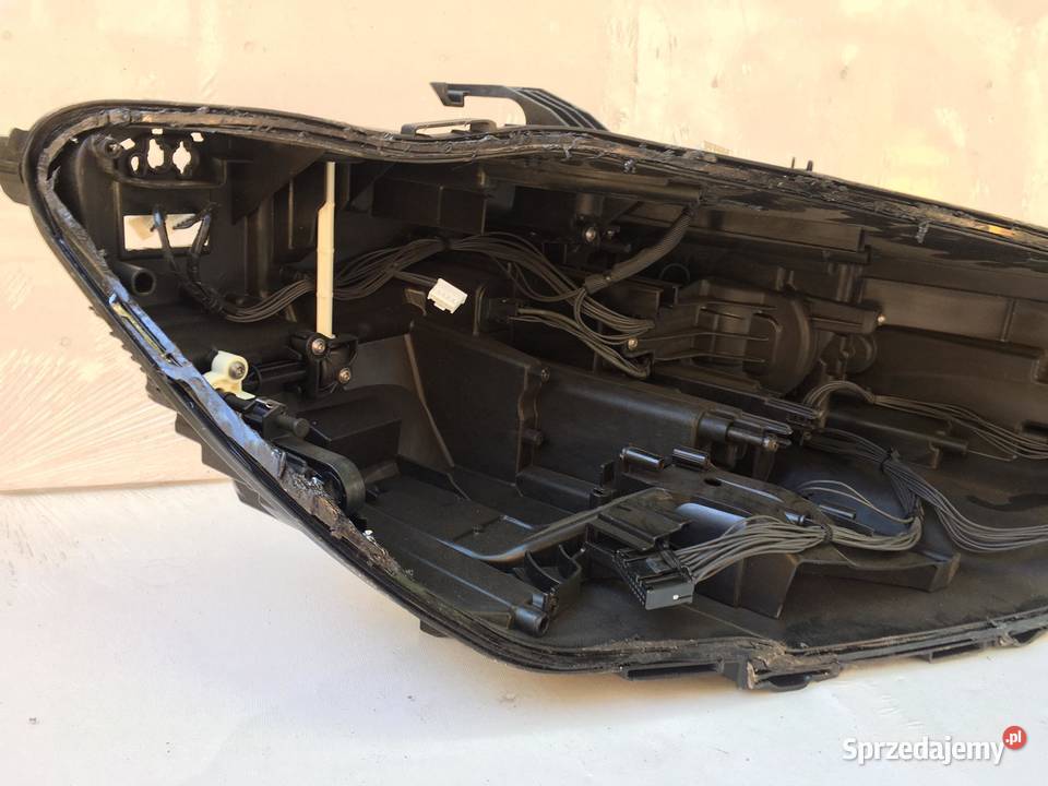 BMW 8 G14 PRAWA OBUDOWA LAMPY PUSZKA prawe Ostroróg