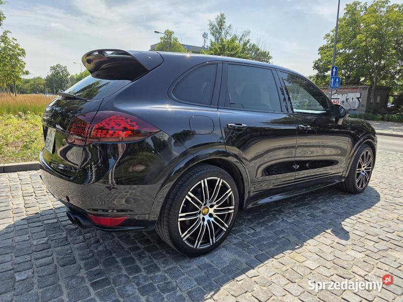 GTS V8 48l benzyna 420 Bezwypadkowy Dok Warszawa