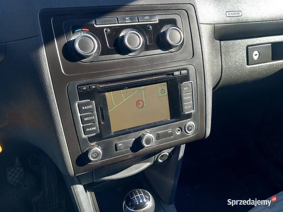 VW Caddy 20 TDi 140 dostawczy blaszak 2011r furgon Konin