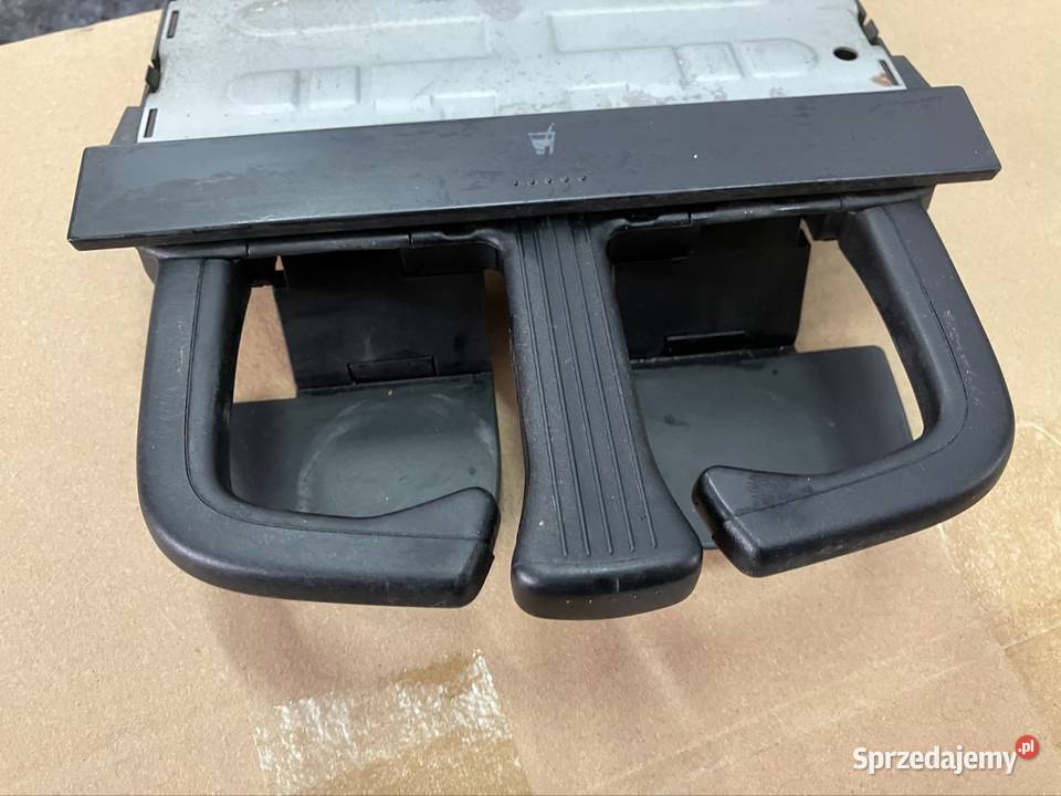 Cup Hlder vw golf bora 1J0858601B Rok produkcji 2001 Skarżysko-Kamienna sprzedam