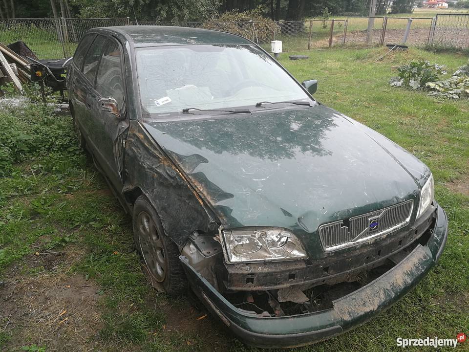 Uszkodzone Volvo v40 z roczną instalacją LPG Trojanów