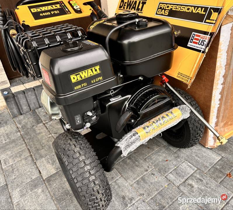 Myjka ciśnieniowa spalinowa DEWALT 303 BAR NOWA