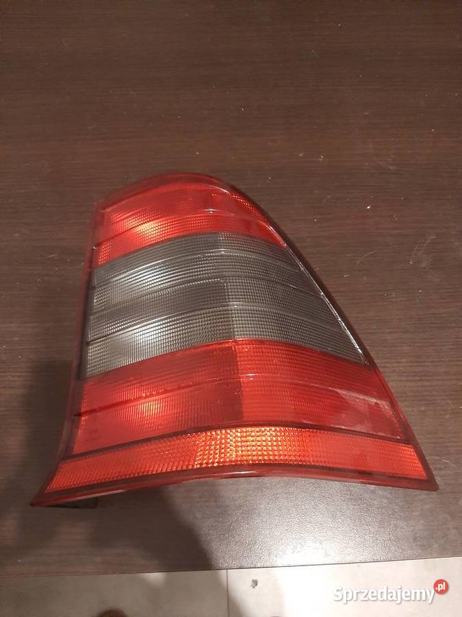 Lampa tylna prawa mercedes w202 kombi śląskie Sosnowiec sprzedam