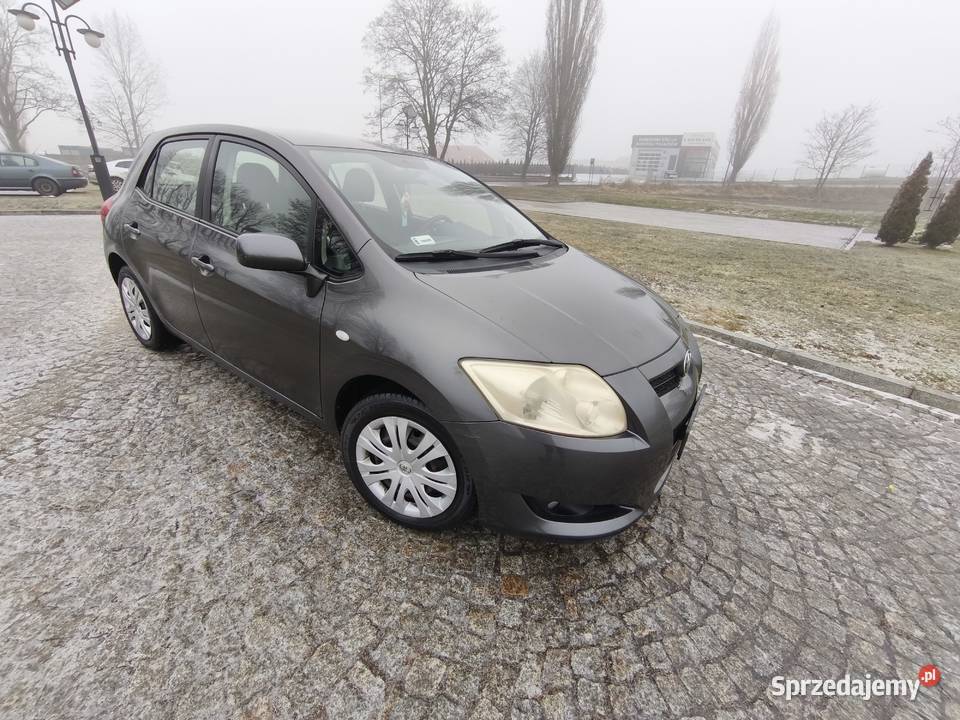 Toyota Auris 16 Benzyna 5d Klima Nowe opony Hak 1598cm3 sprzedam