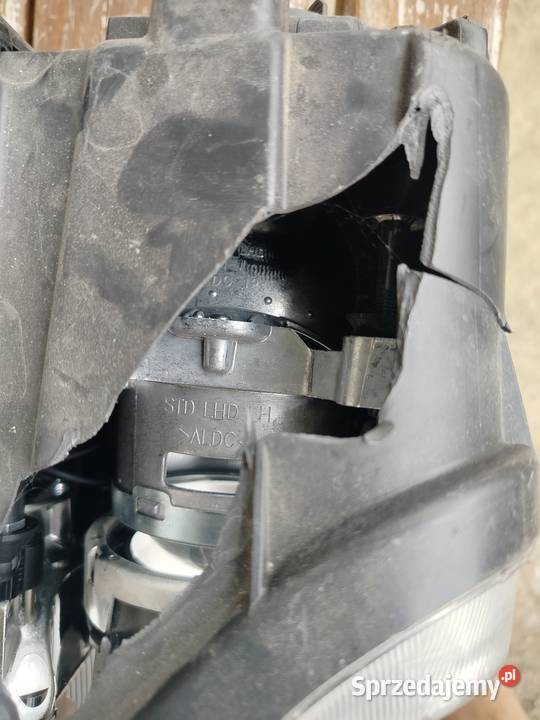 Lampa lewa Hyundai kona zwykła na części lubelskie Parczew