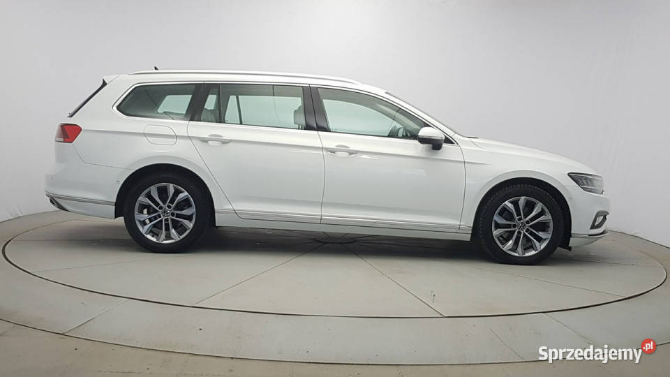 Volkswagen Passat 20 TDI Elegance DSG Z Warszawa