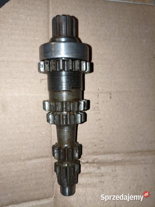 Wał skrzyni biegów że wstecznym biegiem Dniepr