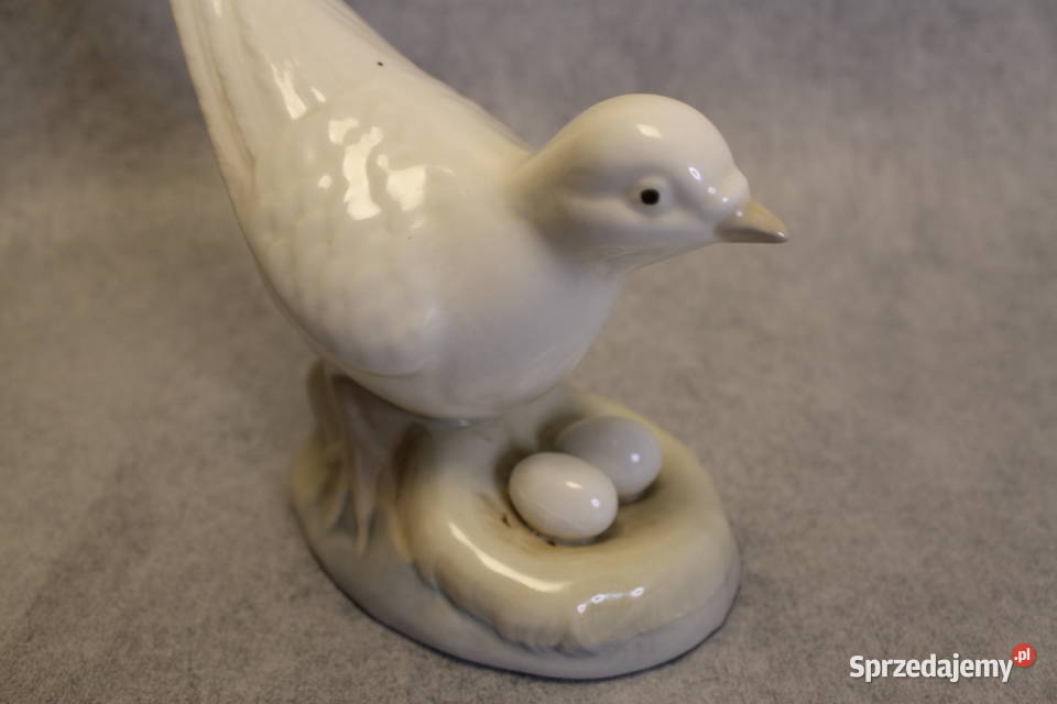 PORCEVAL Figura z porcelany Gołębica w gnieździe Dobrzany