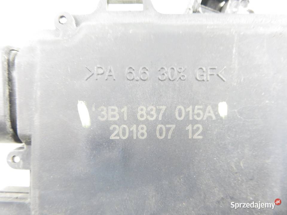 ZAMEK LEWY PRZEDNI VW PASSAT B5 GOLF IV Zamki, wkładki i kluczyki