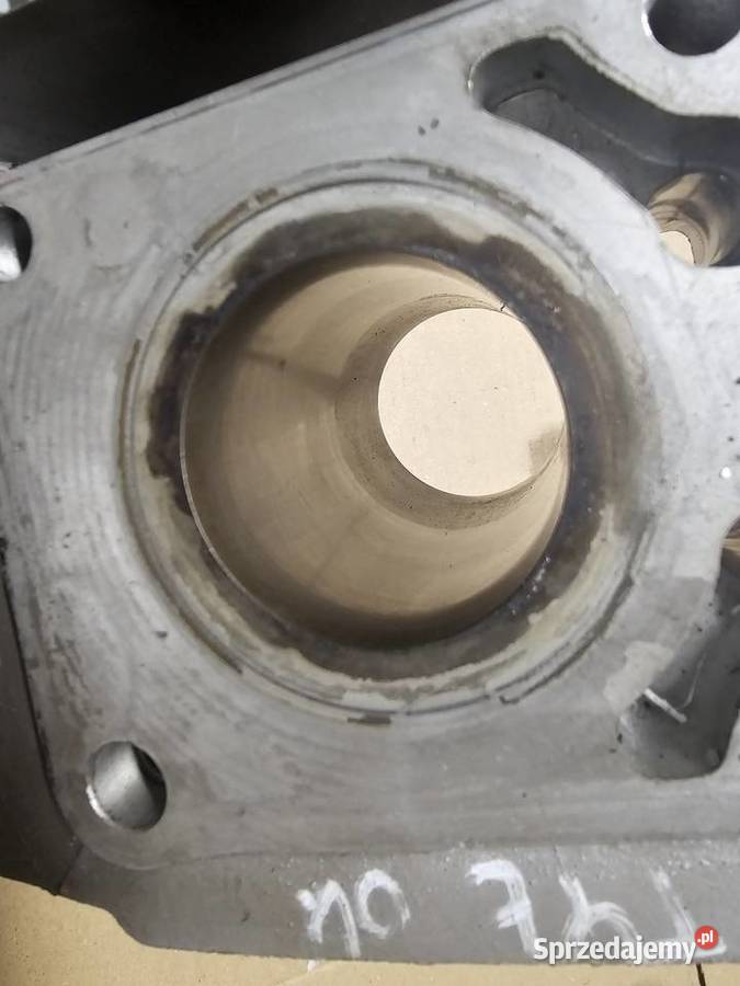 Hyosung GV 125 cylinder tył gv125 aquila 125 Cylindry, głowice, pierścienie Jelenia Góra sprzedam