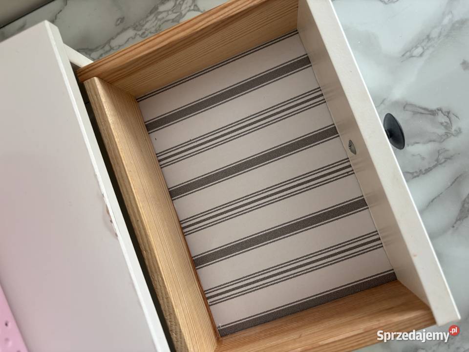 toaletka ikea hemnes